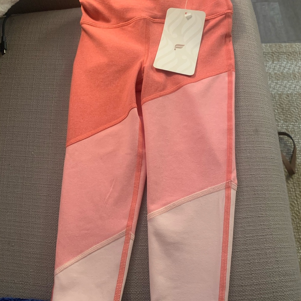 NWT Girls Fabletics leggings NWT 4/5